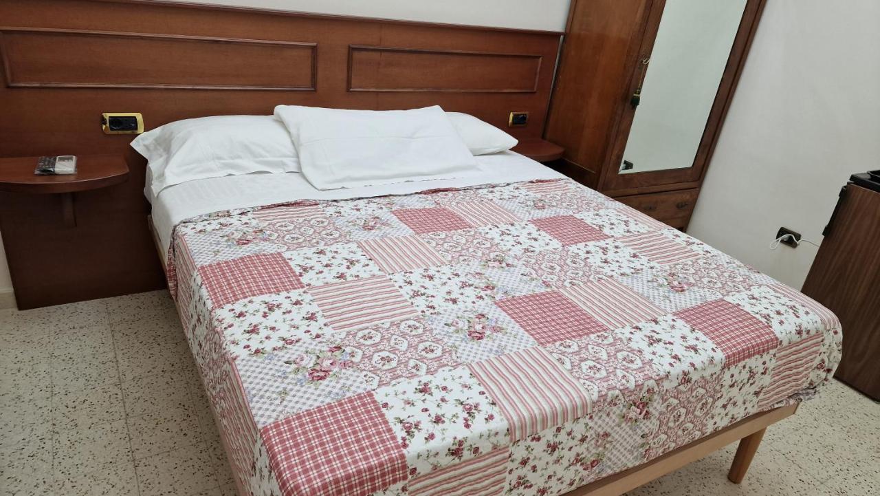 Vittoria Guest House Battipaglia Luaran gambar
