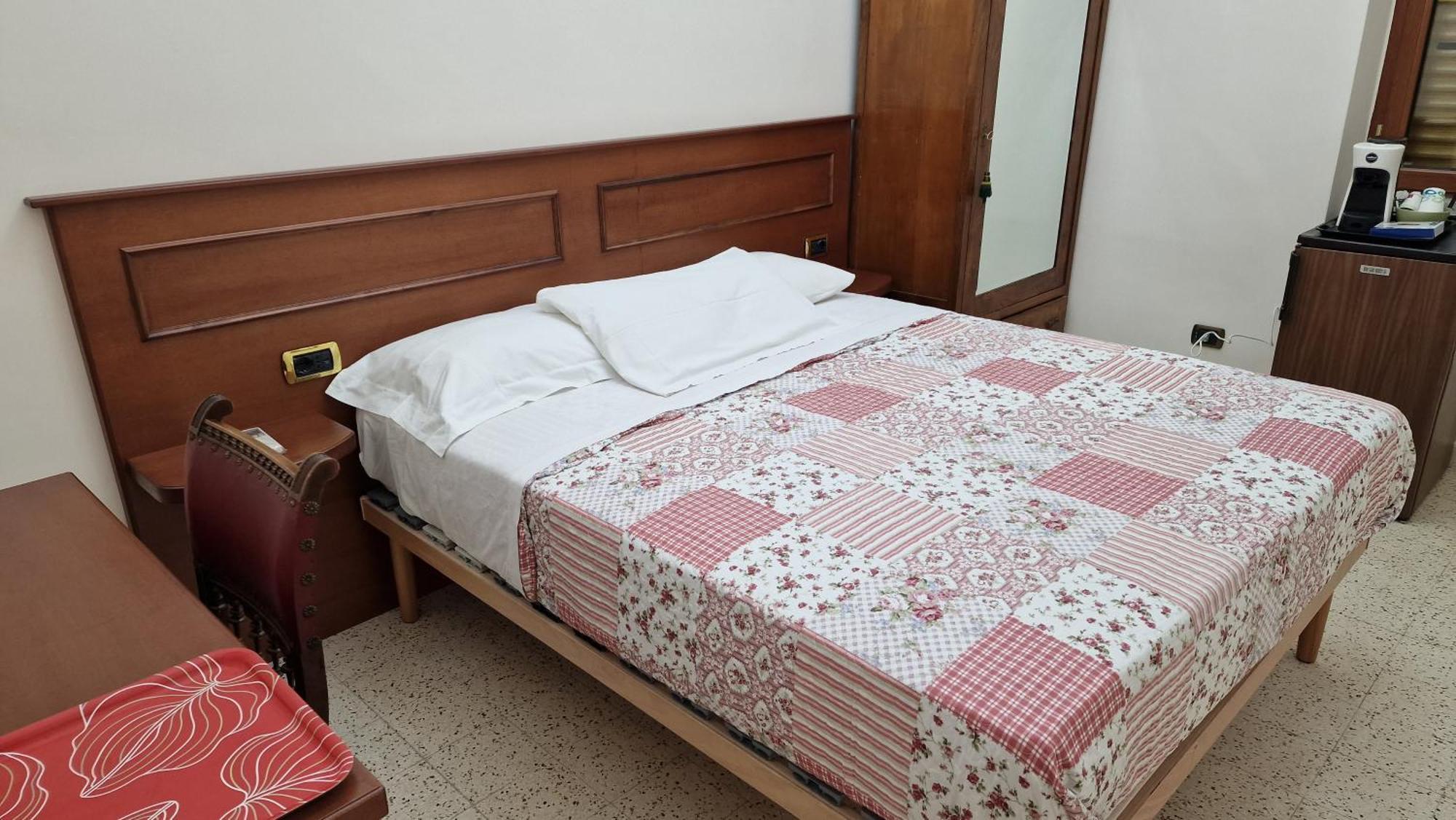 Vittoria Guest House Battipaglia Luaran gambar